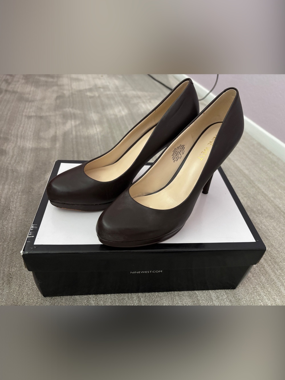 Nine West Brown Leather Rounded-Toe Pumps
